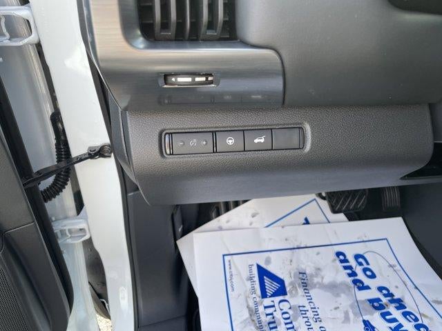 2026 Nissan Pathfinder SL 4WD