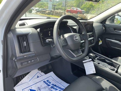 2026 Nissan Pathfinder SL 4WD