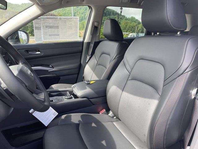 2026 Nissan Pathfinder SL 4WD