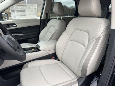 2026 Nissan Pathfinder SL 4WD