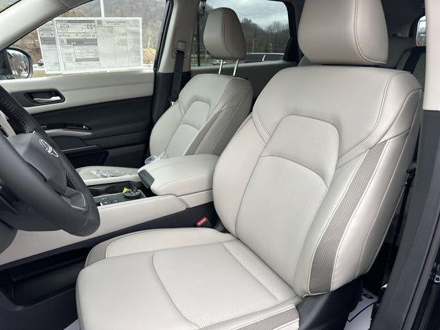 2026 Nissan Pathfinder SL 4WD