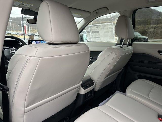 2026 Nissan Pathfinder SL 4WD