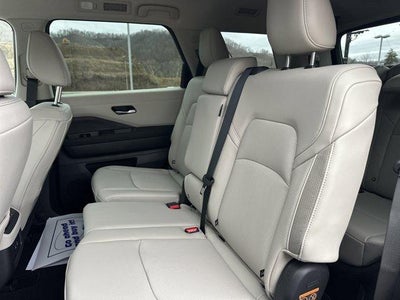 2026 Nissan Pathfinder SL 4WD