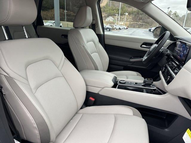 2026 Nissan Pathfinder SL 4WD