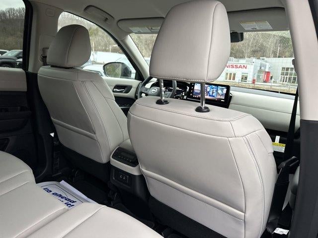 2026 Nissan Pathfinder SL 4WD