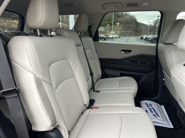 2026 Nissan Pathfinder SL 4WD