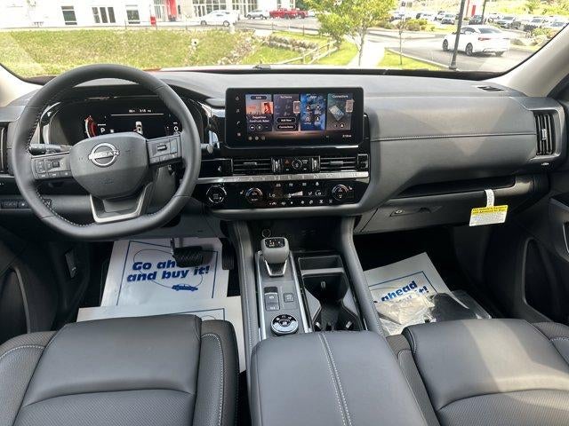 2026 Nissan Pathfinder SL 4WD
