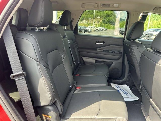 2026 Nissan Pathfinder SL 4WD