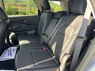2026 Nissan Pathfinder SL 4WD