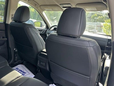 2026 Nissan Pathfinder SL 4WD