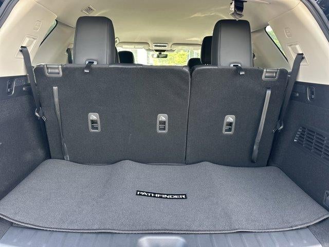2026 Nissan Pathfinder SL 4WD