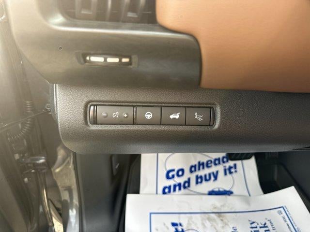 2026 Nissan Pathfinder Platinum 4WD
