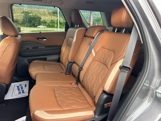 2026 Nissan Pathfinder Platinum 4WD