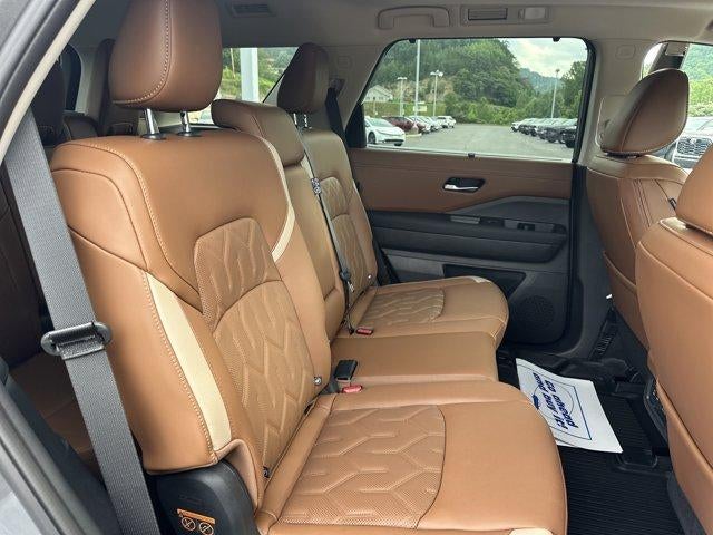 2026 Nissan Pathfinder Platinum 4WD