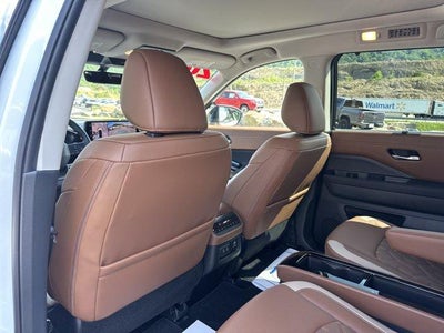 2026 Nissan Pathfinder Platinum 4WD