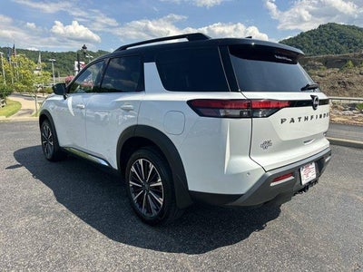 2026 Nissan Pathfinder Platinum 4WD