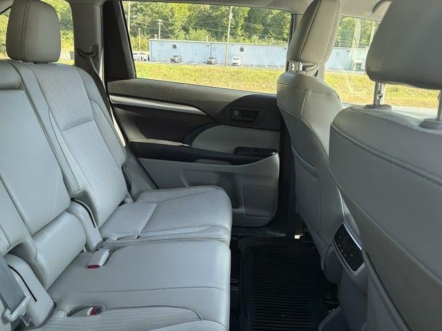 2019 Toyota Highlander LE Plus V6 AWD (Natl)
