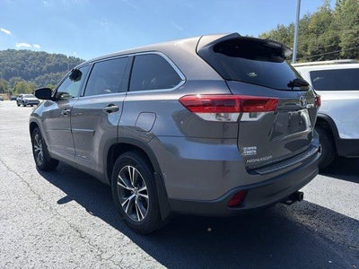 2019 Toyota Highlander LE Plus V6 AWD (Natl)