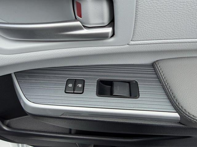 2025 Toyota Sienna XLE AWD 7-Passenger (Natl)