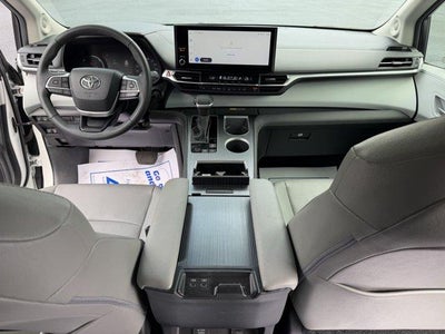 2025 Toyota Sienna XLE AWD 7-Passenger (Natl)