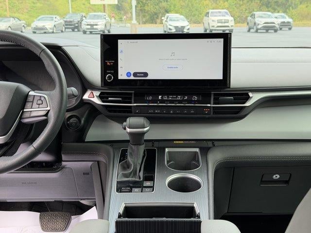 2025 Toyota Sienna XLE AWD 7-Passenger (Natl)
