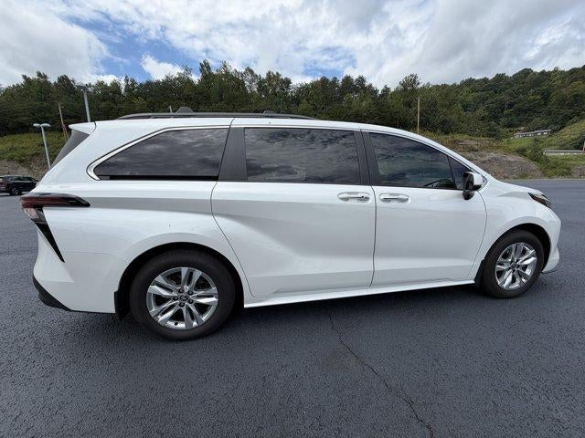 2025 Toyota Sienna XLE AWD 7-Passenger (Natl)
