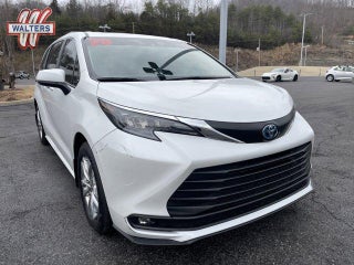 2025 Toyota Sienna XLE AWD 7-Passenger (Natl)