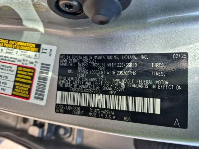 2025 Toyota Highlander LE AWD (SE)