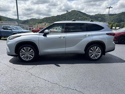 2023 Toyota Highlander Platinum AWD (Natl)