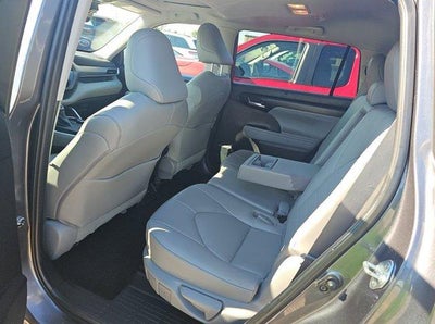 2023 Toyota Highlander XLE AWD (Natl)