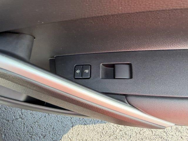 2026 Toyota Corolla Cross LE 2WD (Natl)