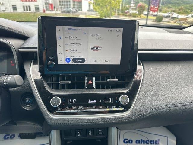 2025 Toyota Corolla Cross XLE 4WD (Natl)