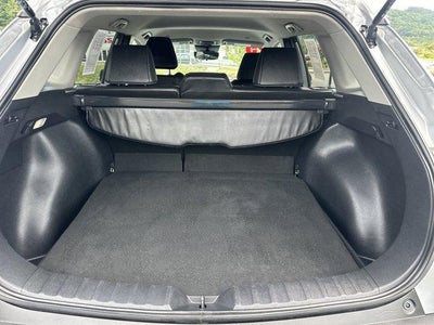 2025 Toyota Corolla Cross XLE 4WD (Natl)