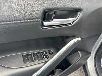 2025 Toyota Corolla Cross XLE 4WD (Natl)