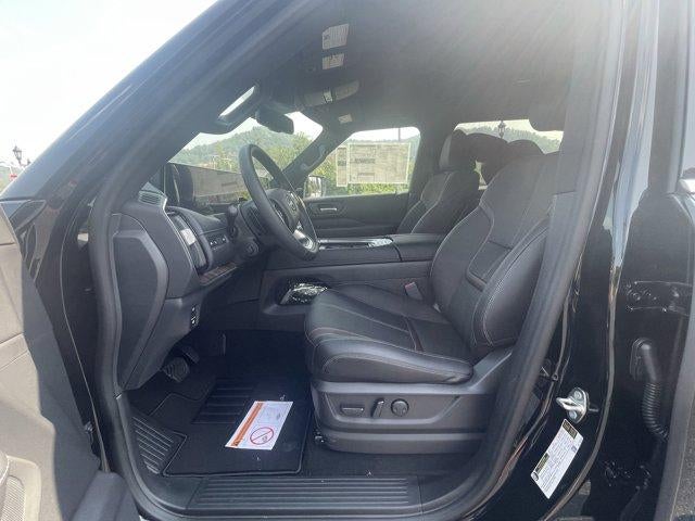 2025 Nissan Armada 4x4 SL