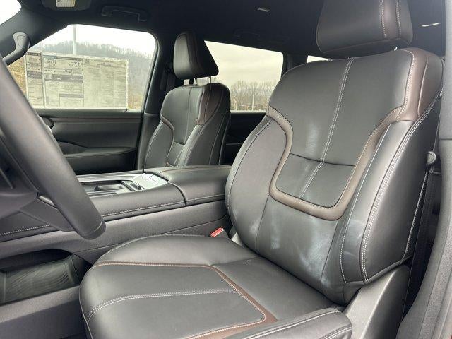 2025 Nissan Armada 4x4 SL