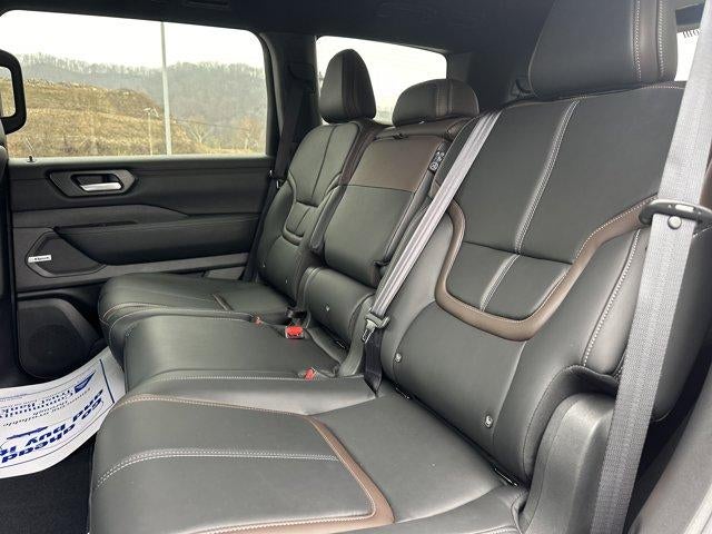 2025 Nissan Armada 4x4 SL