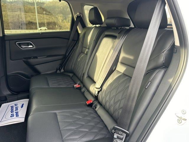 2026 Nissan Rogue AWD Platinum *Ltd Avail*