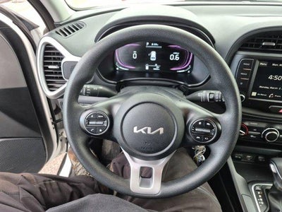 2024 Kia Soul LX IVT