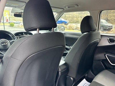 2024 Kia Soul LX IVT