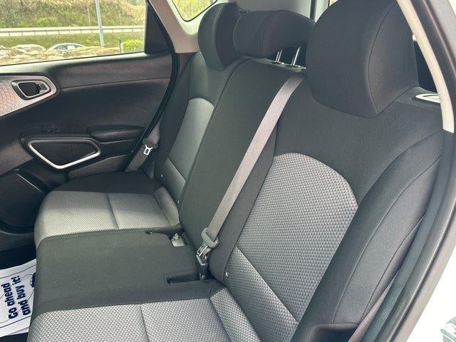 2024 Kia Soul LX IVT