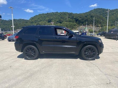 2018 Jeep Grand Cherokee Altitude 4x4 *Ltd Avail*