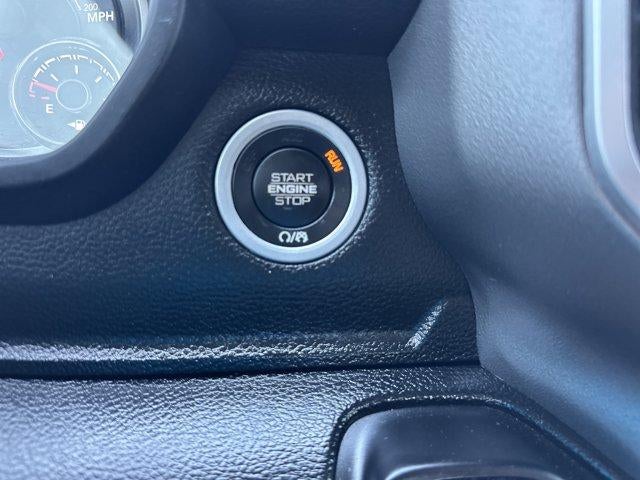 2022 RAM 1500 Big Horn 4x4 Crew Cab 5'7" Box