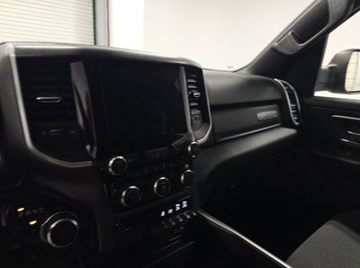 2022 RAM 1500 Big Horn 4x4 Crew Cab 5'7" Box