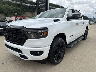 2023 RAM 1500 Big Horn 4x4 Crew Cab 5'7" Box