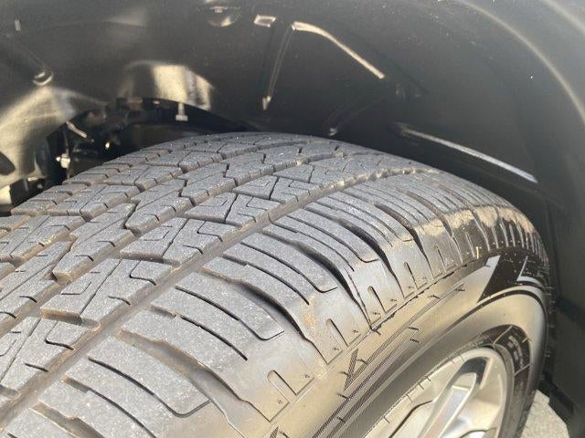 2022 RAM 1500 Laramie 4x4 Crew Cab 5'7" Box