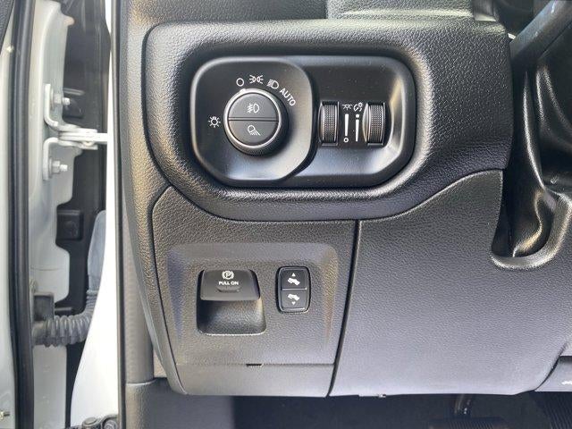 2022 RAM 1500 Laramie 4x4 Crew Cab 5'7" Box