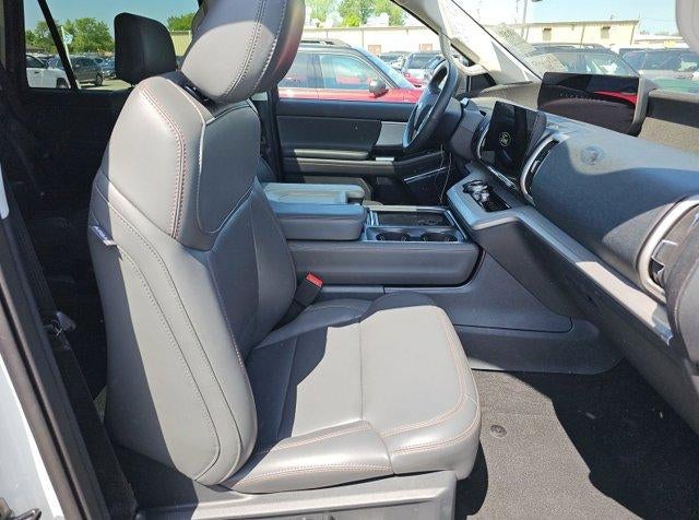 2025 Ford Expedition Active 4x4