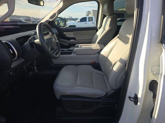 2025 Ford Expedition Active 4x4