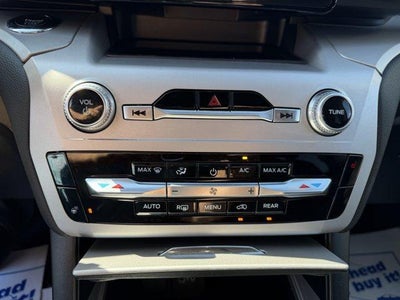 2023 Ford Explorer XLT 4WD